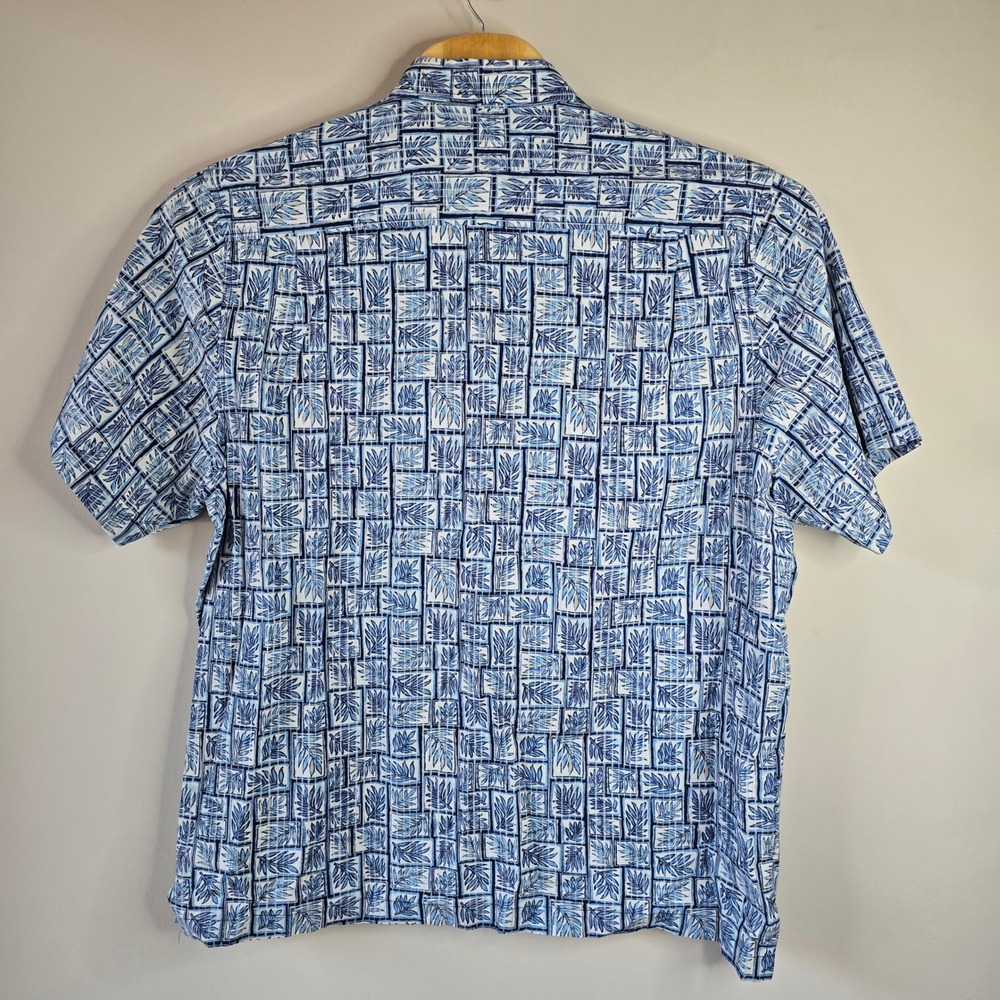 Tommy Bahama Mens XL Blue White Cotton Silk Botanical Tile Print Camp Shirt - Picture 2 of 7